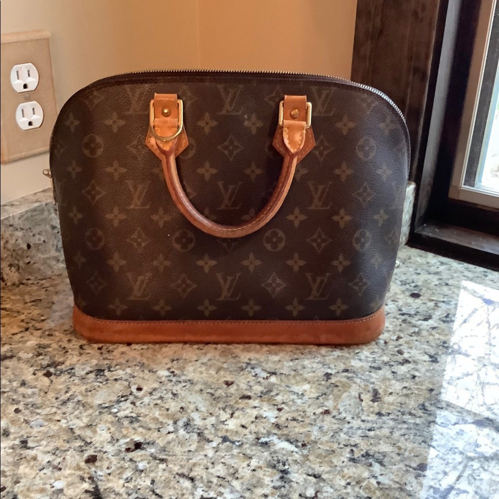 Authentic Louis Vuitton Alma